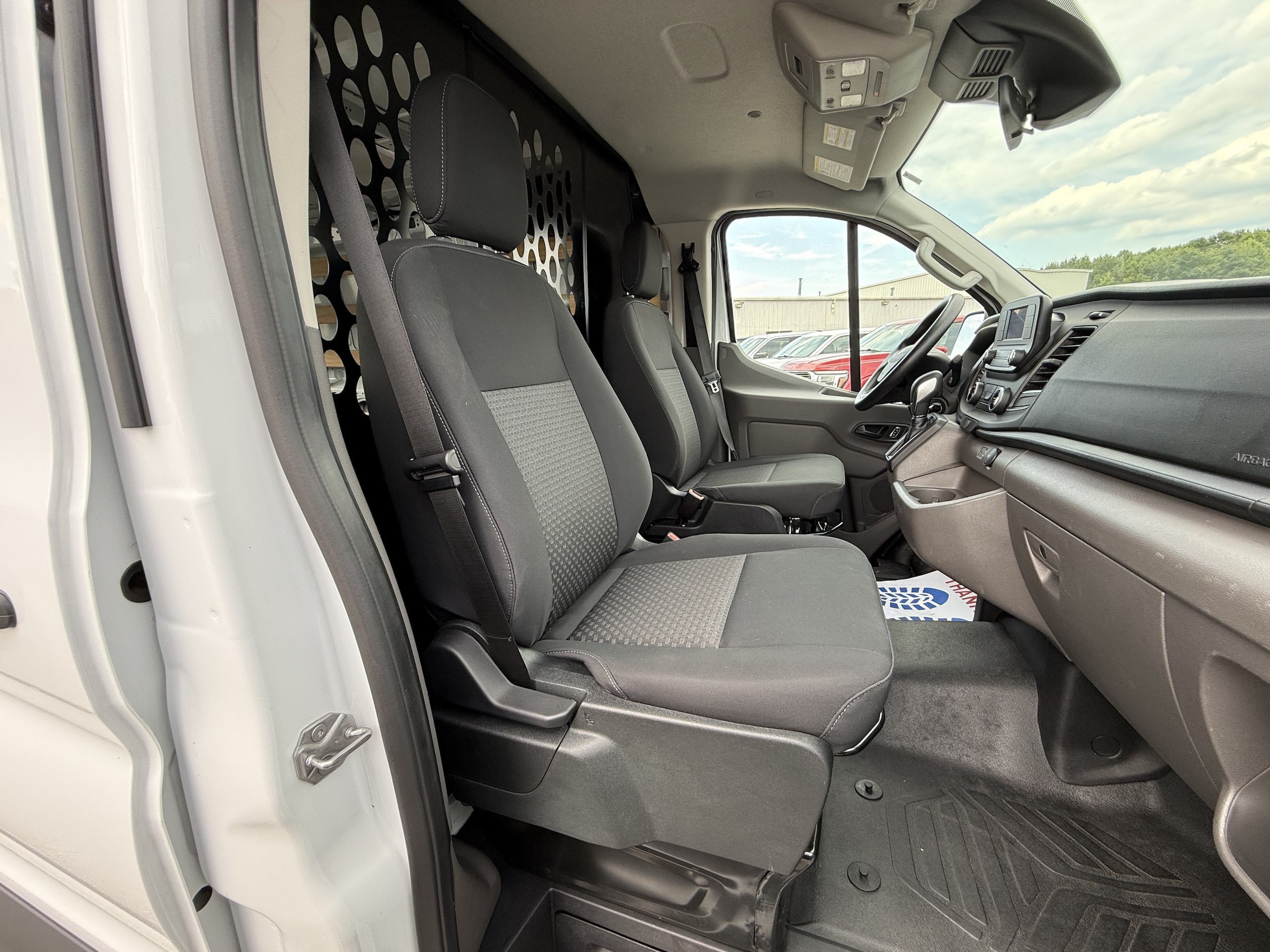 Used 2025 Ford Transit 250 Low Roof w/ Exterior Upgrade Package RWD image 15