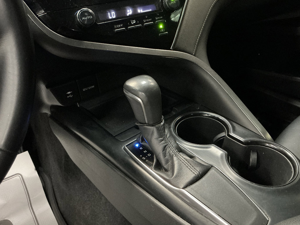 Used 2018 Toyota Camry SE w/ Protection Package (Q1) FWD image 16