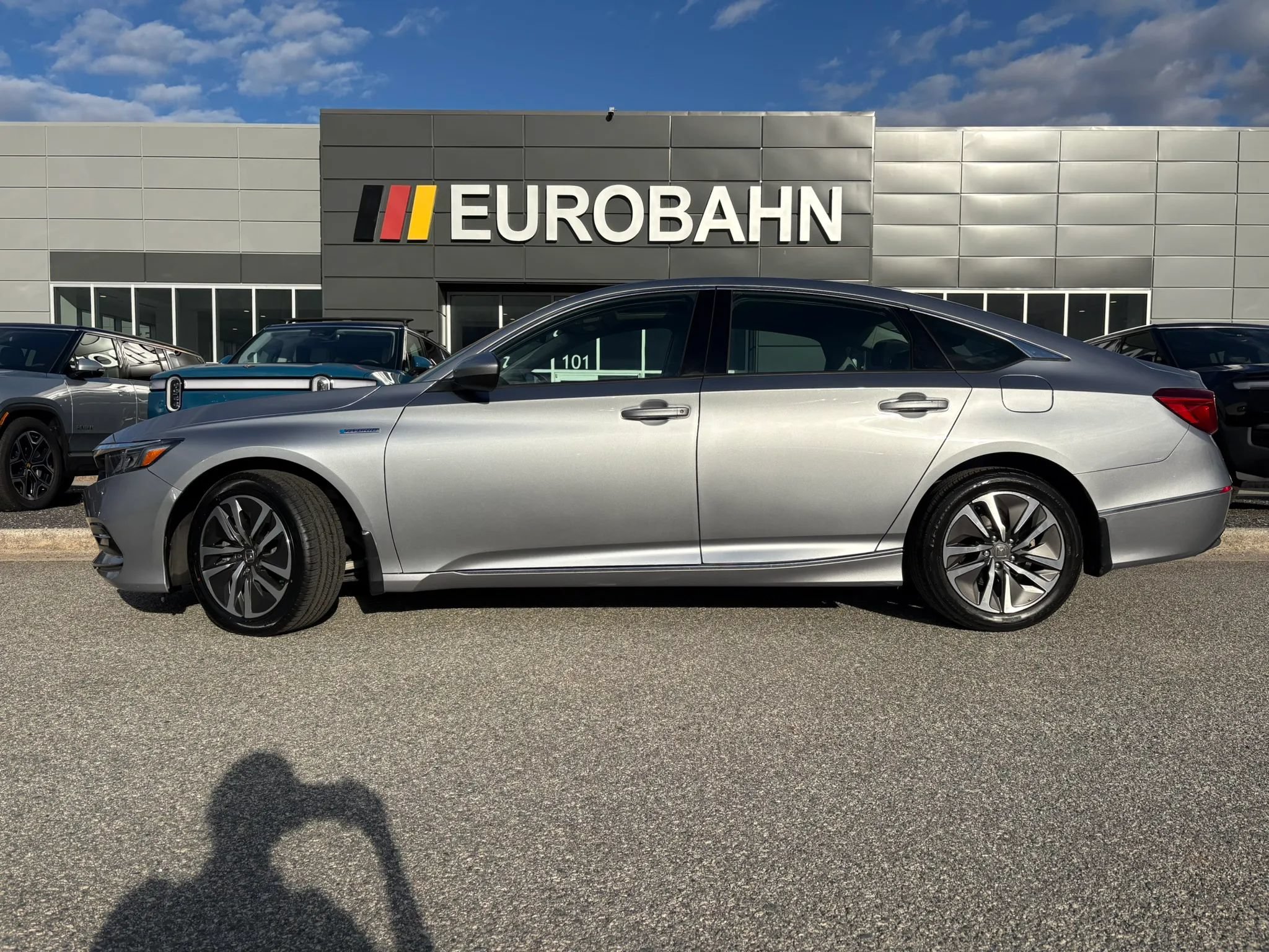 Used 2020 Honda Accord EX image 2