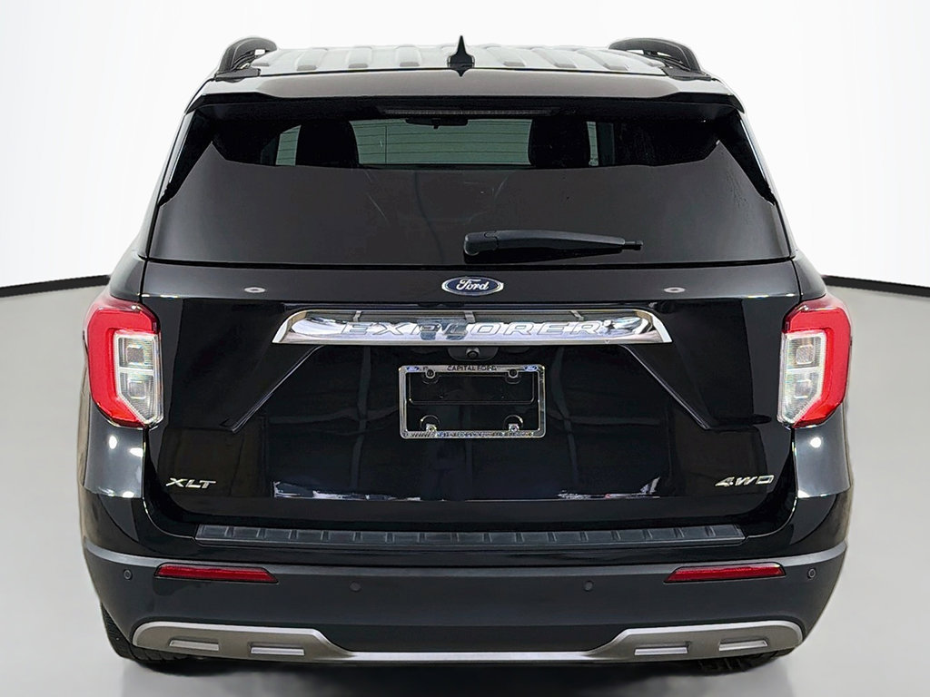 Used 2023 Ford Explorer XLT w/ Equipment Group 202A AWD/4WD image 14