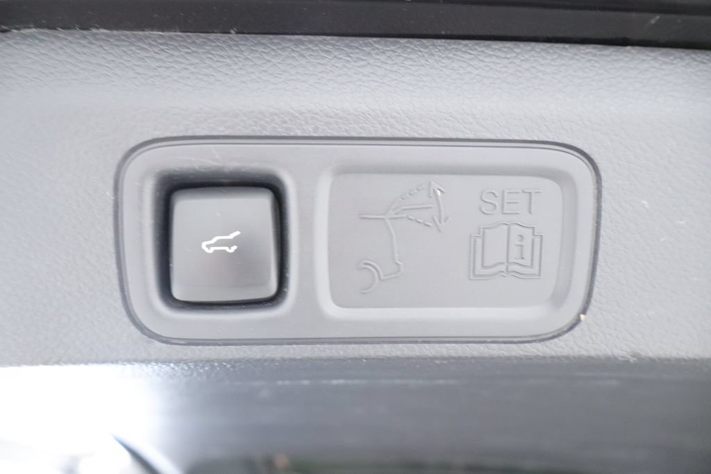Used 2024 Ford Expedition XLT AWD/4WD image 21