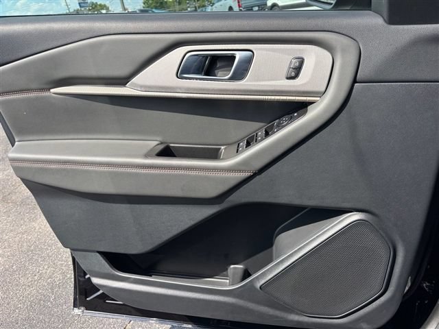 Certified 2026 Ford Explorer Active RWD image 11