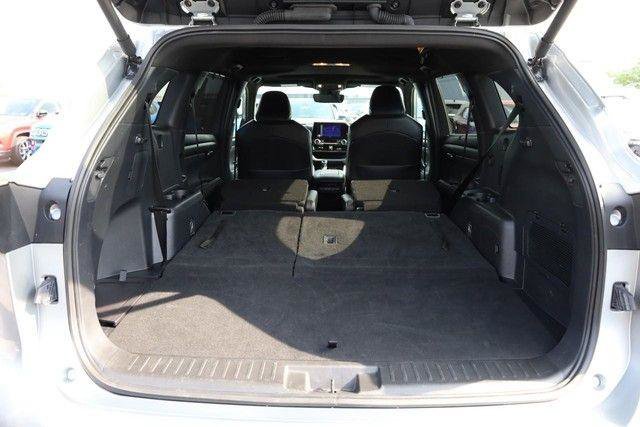 Used 2025 Toyota Highlander XSE AWD/4WD image 9
