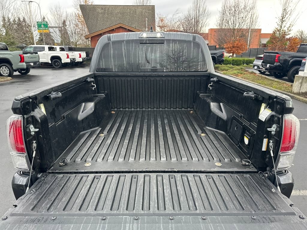 Used 2022 Toyota Tacoma TRD Off-Road image 25