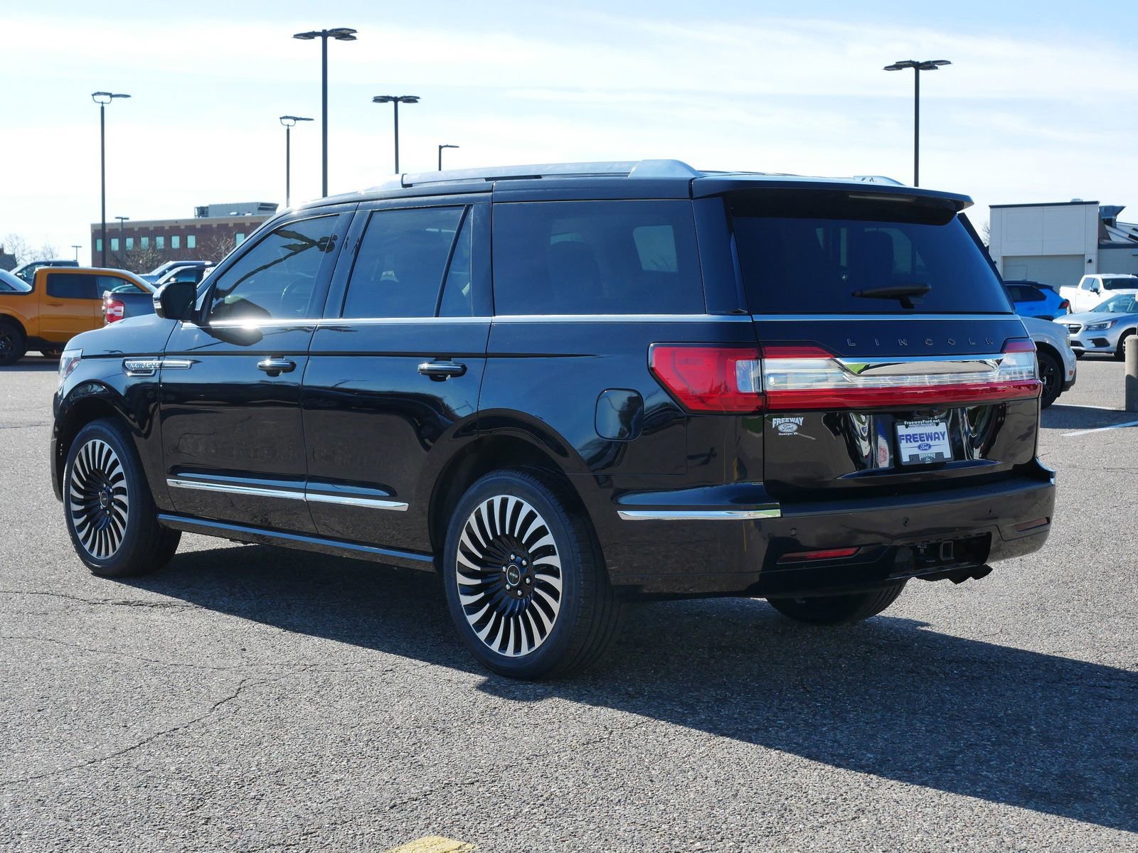 Used 2020 Lincoln Navigator Black Label w/ Cargo Convenience Package AWD/4WD image 3
