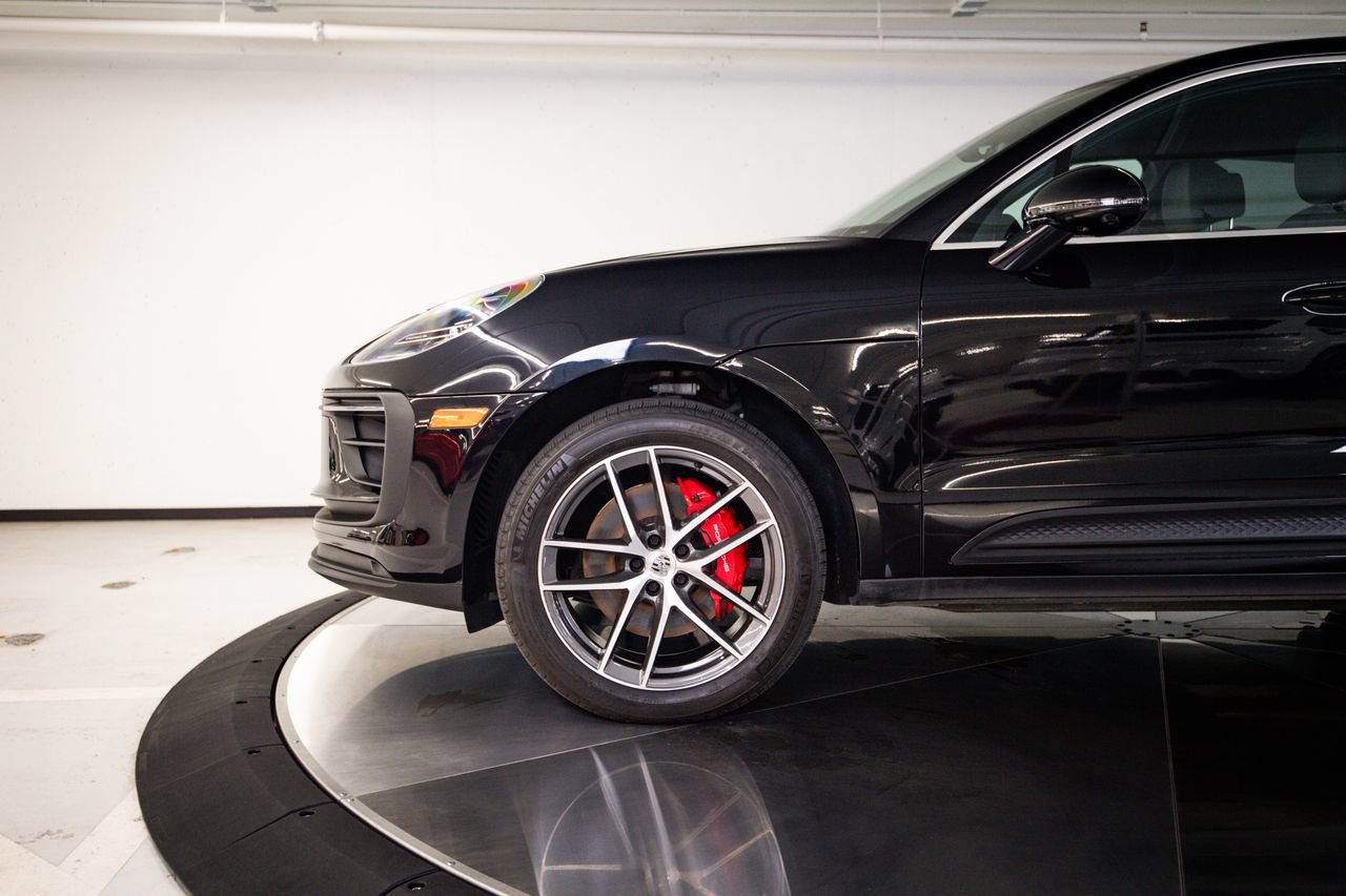 Certified 2023 Porsche Macan S AWD/4WD image 11