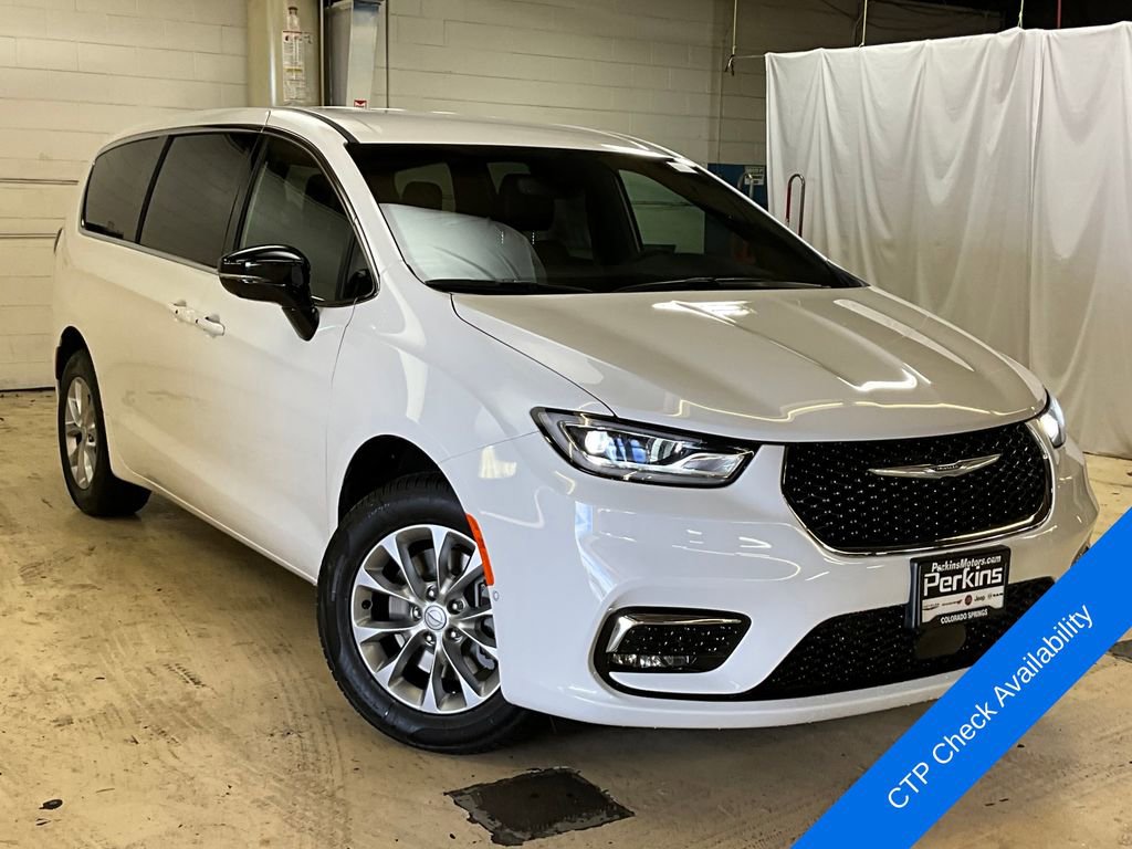 New 2026 Chrysler Pacifica Select