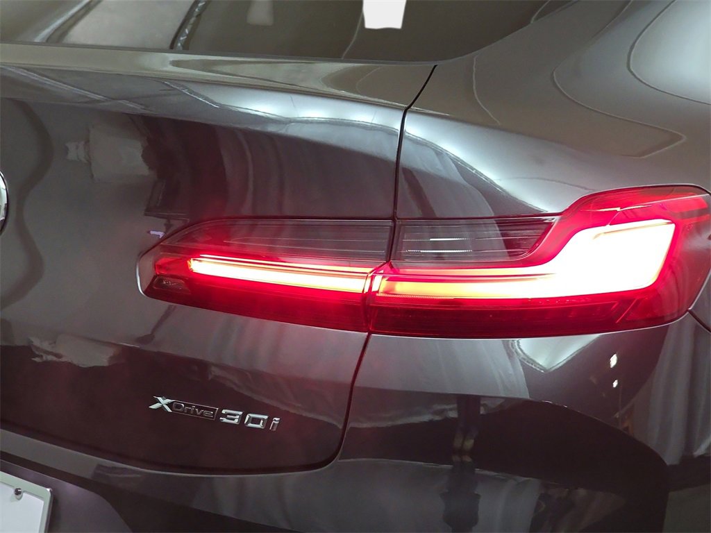 Used 2025 BMW X4 xDrive30i image 36
