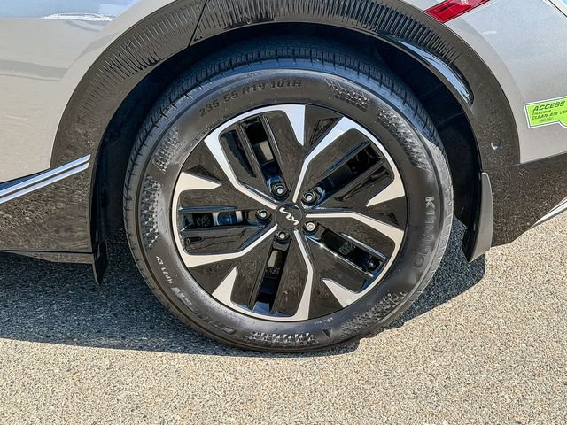 Used 2023 Kia EV6 Wind w/ Wind Technology Package AWD/4WD image 12