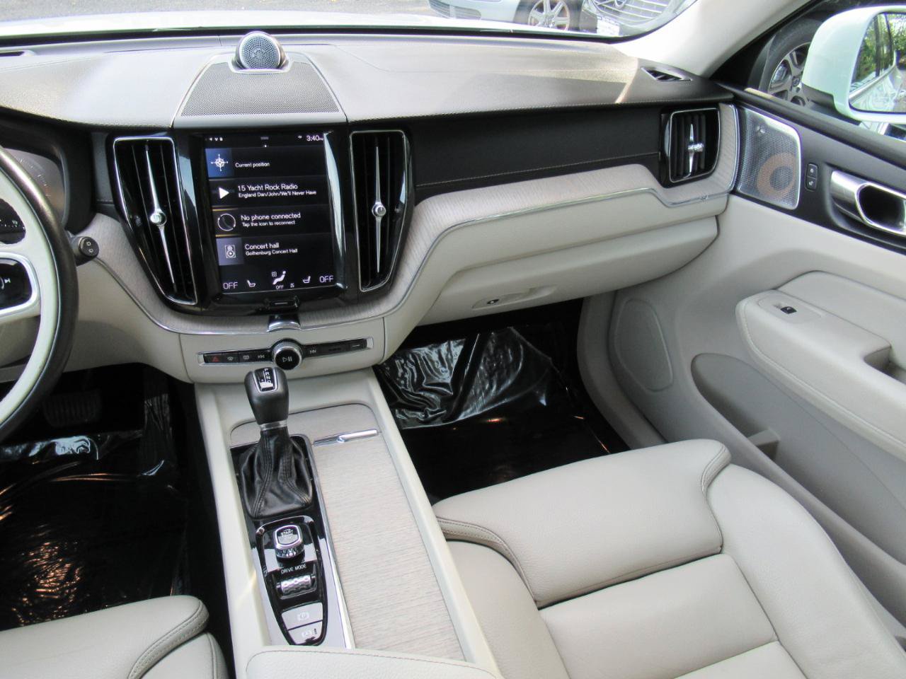 Used 2018 Volvo XC60 T6 Inscription w/ Convenience Package AWD/4WD image 10