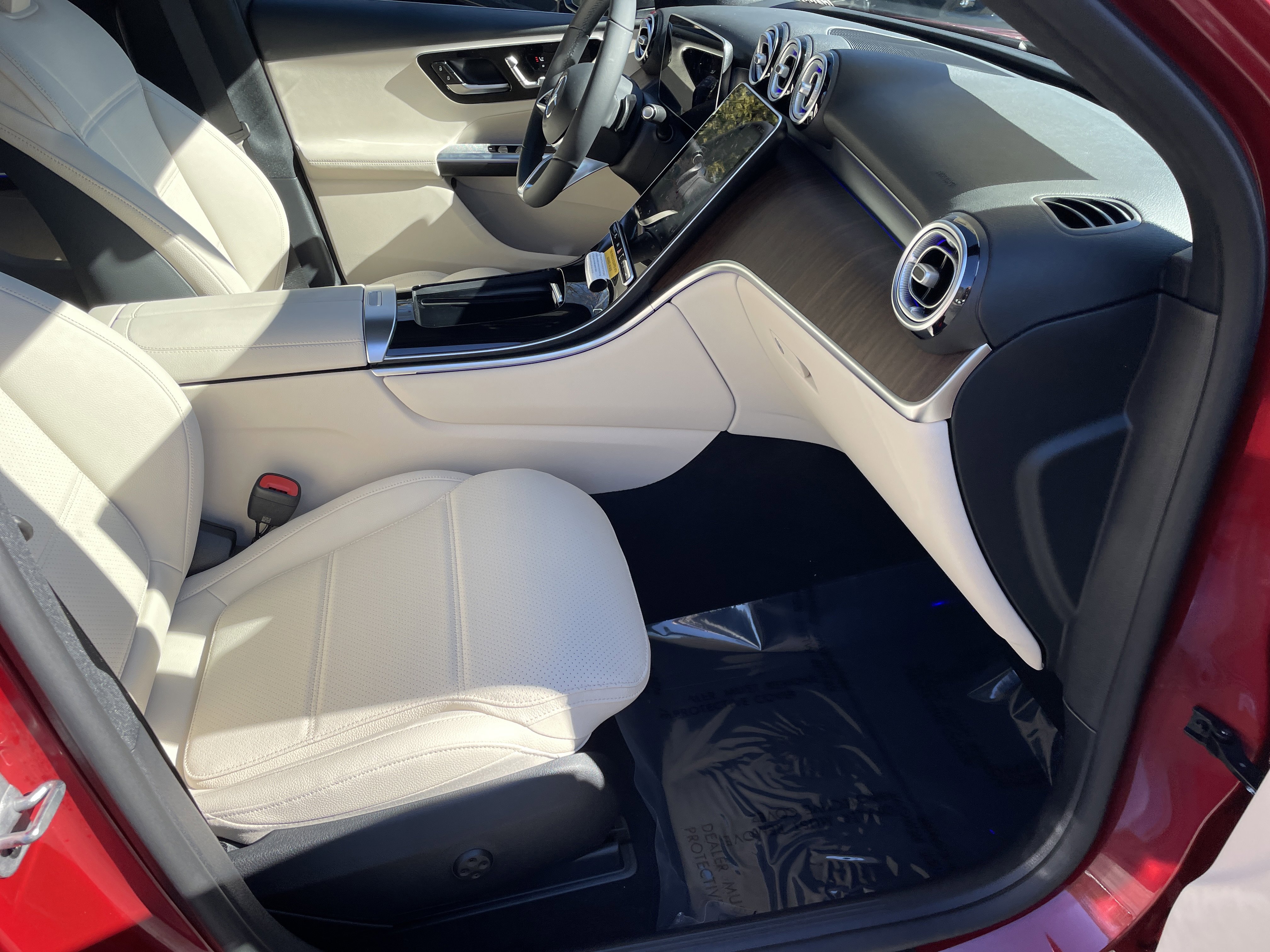 New 2026 Mercedes-Benz GLC 300 image 43