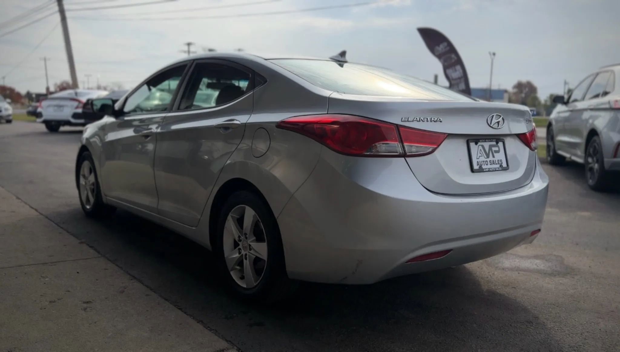 Used 2013 Hyundai Elantra GLS w/ Preferred Pkg image 5