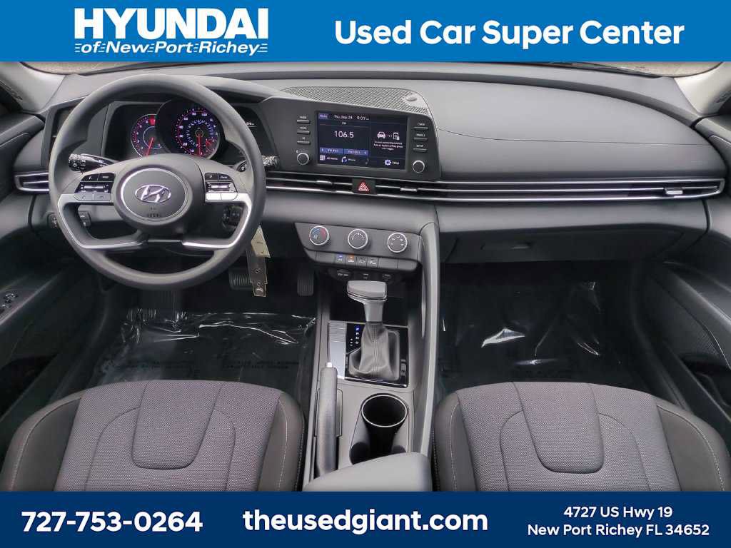 Certified 2023 Hyundai Elantra SE FWD image 14