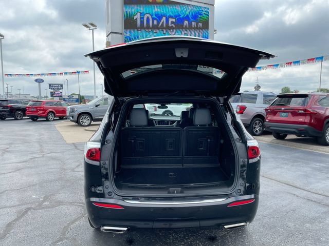 Certified 2022 Buick Enclave Essence w/ Sport Touring Edition FWD image 18