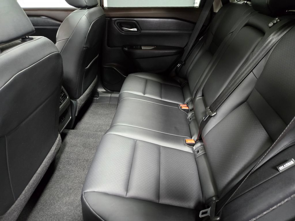 Used 2023 Nissan Rogue SV w/ SV Premium B Package AWD/4WD image 32