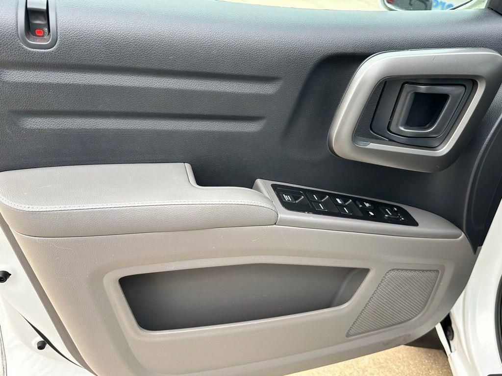 Used 2013 Honda Ridgeline RTL image 17