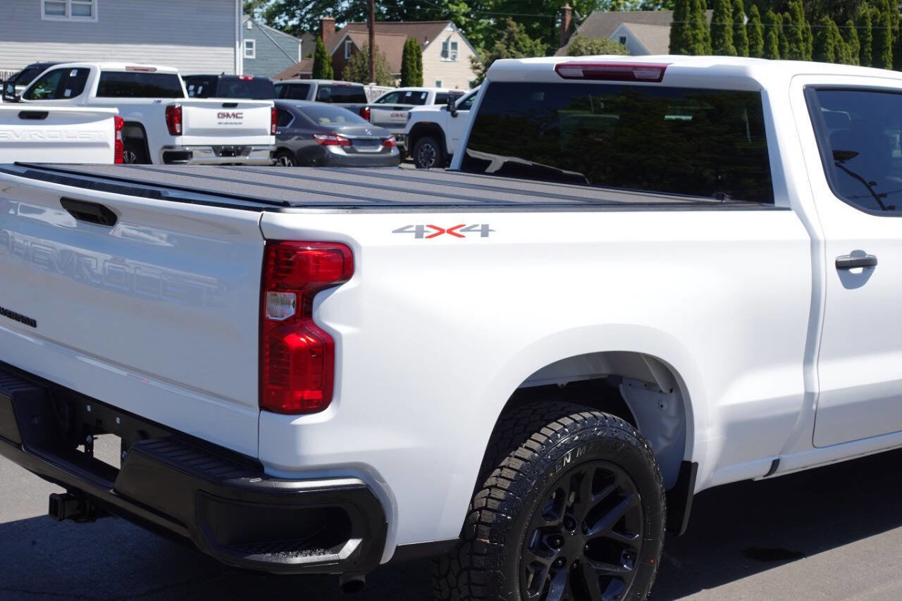 Used 2024 Chevrolet Silverado 1500 W/T w/ WT Value Package AWD/4WD image 13
