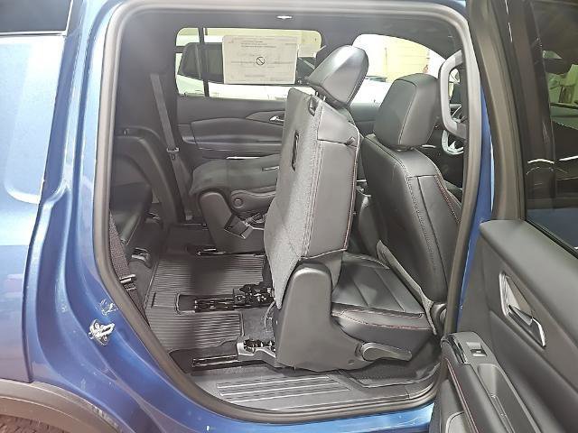 New 2026 Chevrolet Traverse Z71 w/ Driver Confidence Package image 28