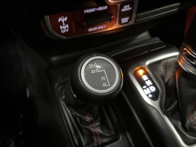 Used 2022 Jeep Wrangler Unlimited Rubicon AWD/4WD image 21