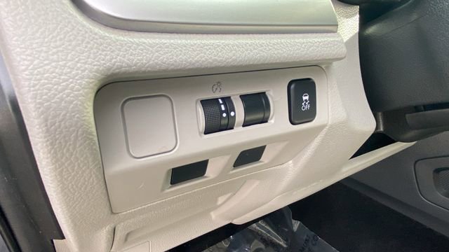 Used 2016 Subaru Forester 2.5i Premium w/ All-Weather Package image 15