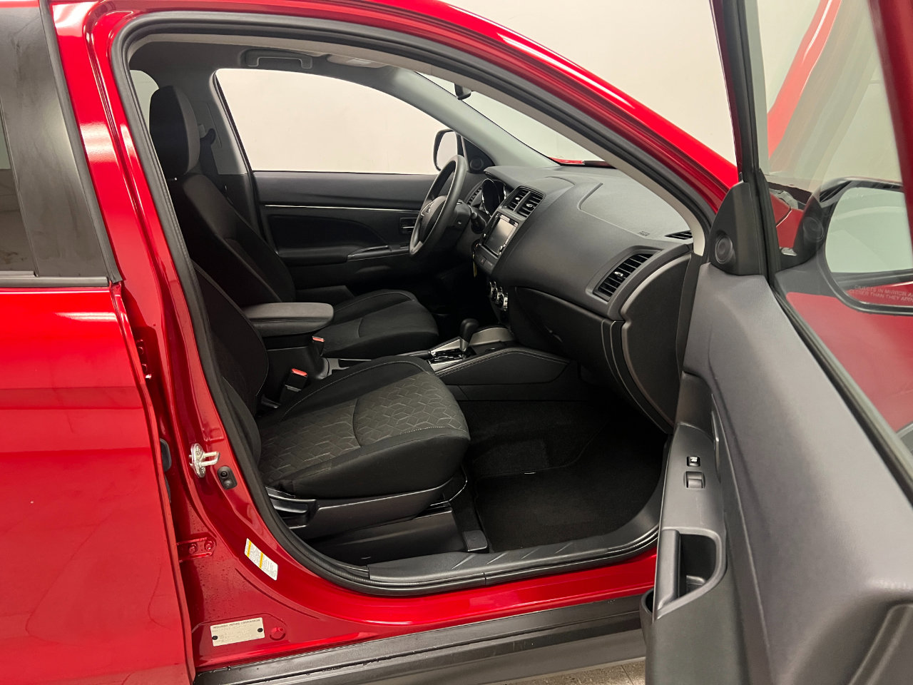 Used 2024 Mitsubishi Outlander Sport AWD image 28