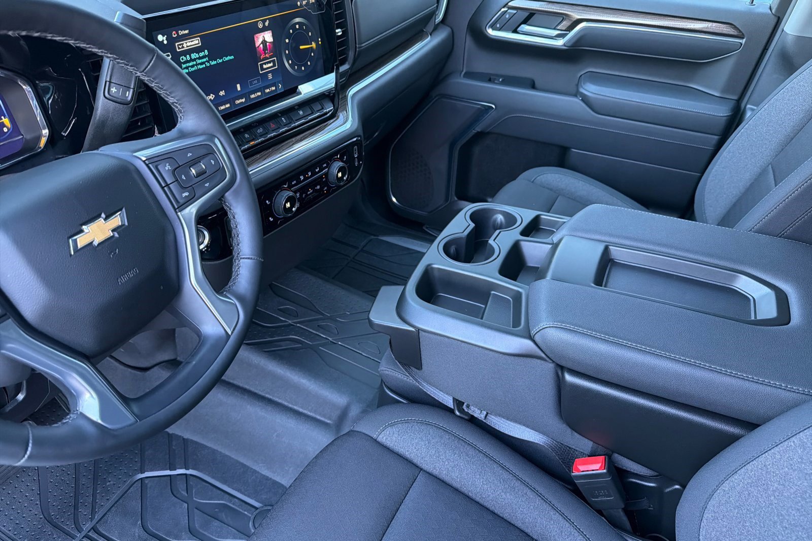 Used 2025 Chevrolet Silverado 1500 LT w/ Protection Package image 11