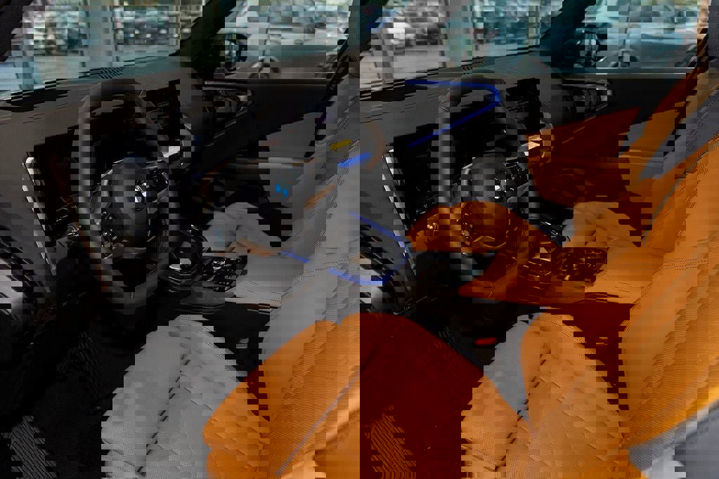 Used 2025 BMW X3 xDrive30i w/ Premium Package image 15