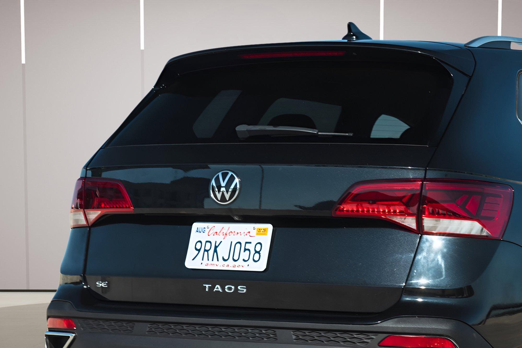 Used 2022 Volkswagen Taos SE FWD image 8