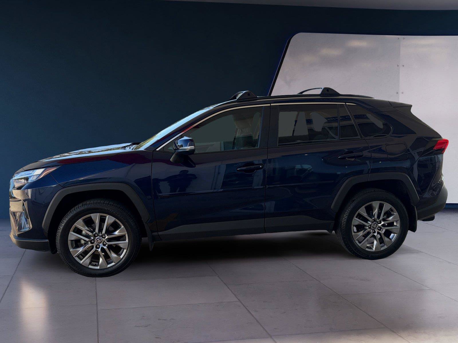 Used 2025 Toyota RAV4 XLE Premium FWD image 2