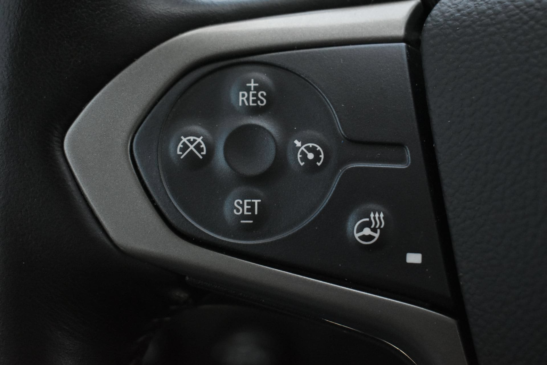 Used 2022 Chevrolet Colorado Z71 AWD/4WD image 18