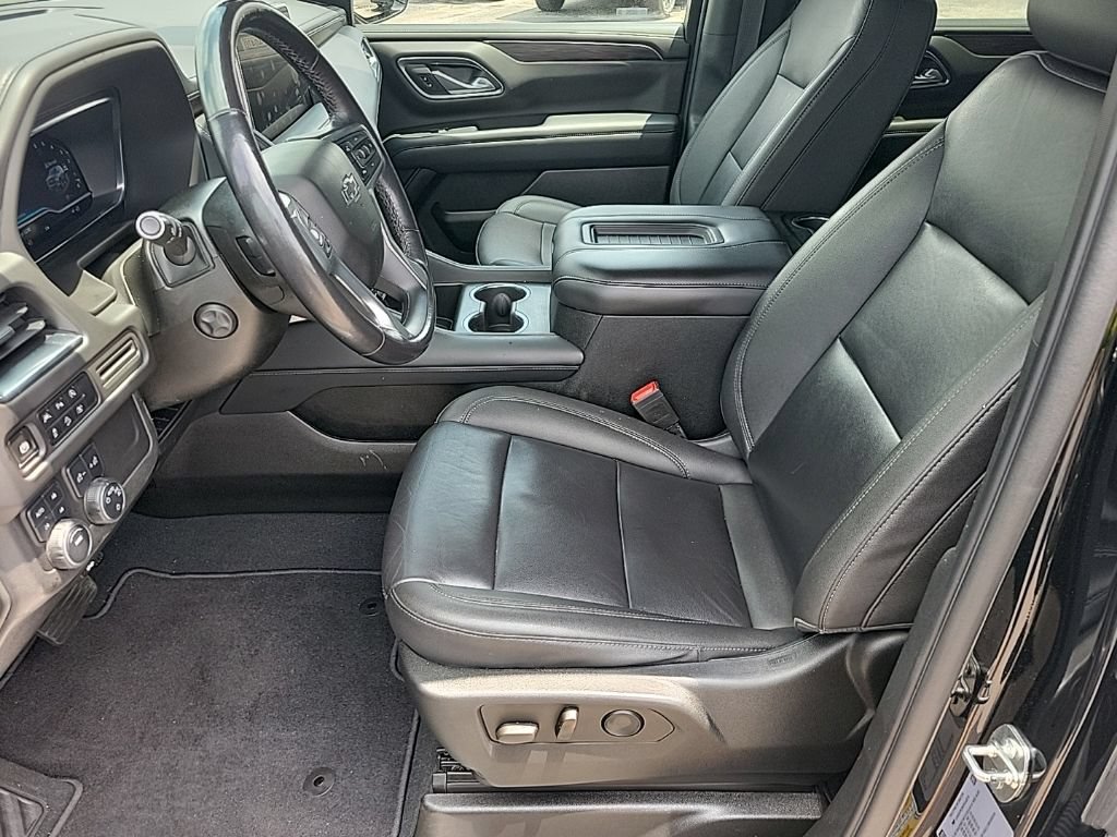 Used 2023 Chevrolet Tahoe Z71 w/ Luxury Package AWD/4WD image 11