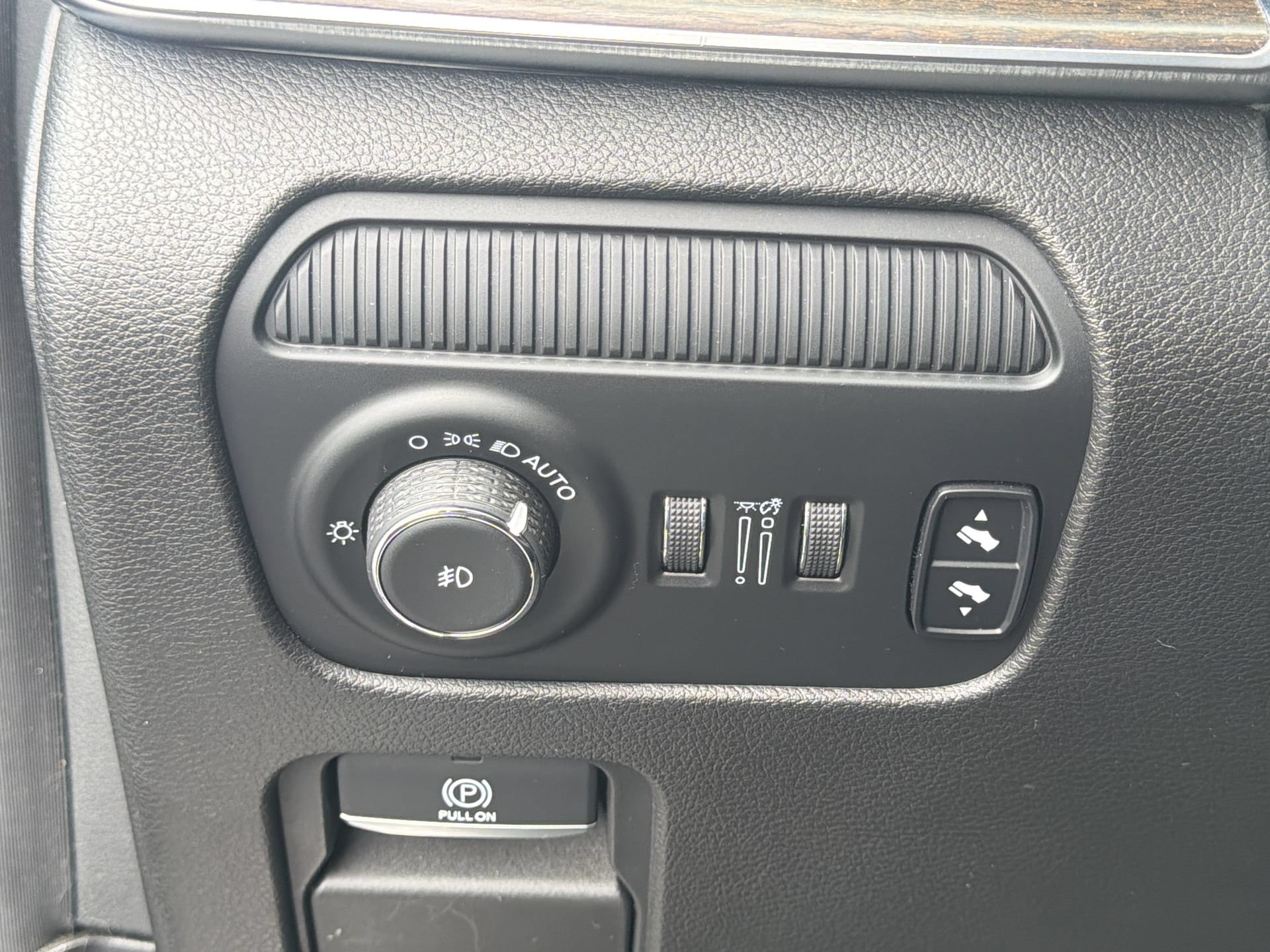 Used 2022 Jeep Grand Wagoneer Series I w/ Flexible Seating Group AWD/4WD image 16