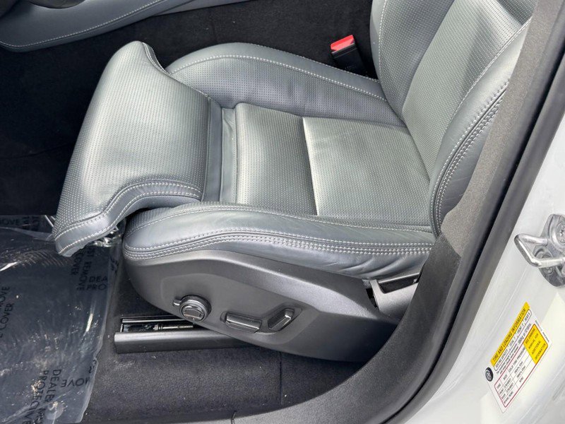 Certified 2024 Volvo XC90 T8 Ultimate w/ Protection Package Premier image 25