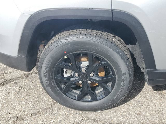 New 2026 Jeep Grand Cherokee Altitude AWD/4WD image 5