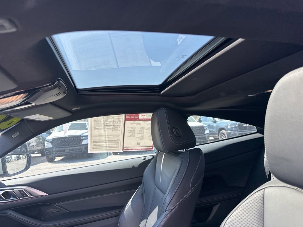 Used 2022 BMW 430i Coupe w/ M Sport Package image 22