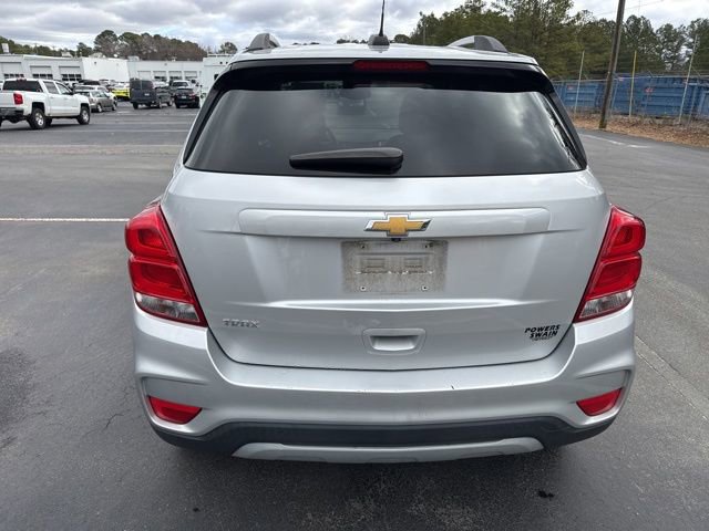 Used 2021 Chevrolet Trax LT w/ LT Convenience Package image 4