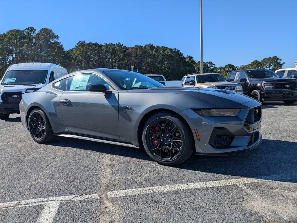 New 2026 Ford Mustang GT Premium w/ GT Performance Package RWD image 2