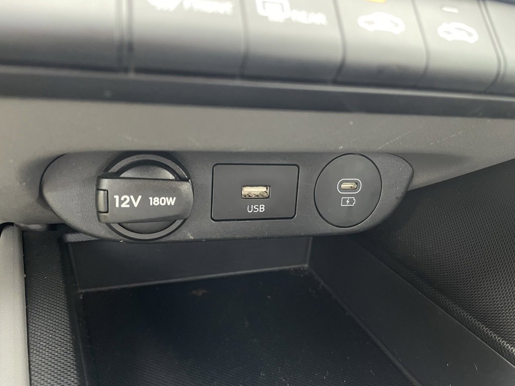 Used 2024 Hyundai Elantra SEL image 18