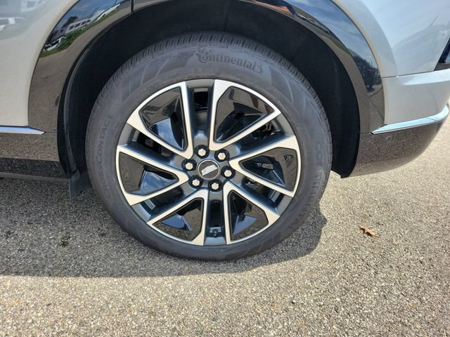 New 2027 Cadillac Optiq Sport w/ LPO, Floor Liner Package AWD/4WD image 7
