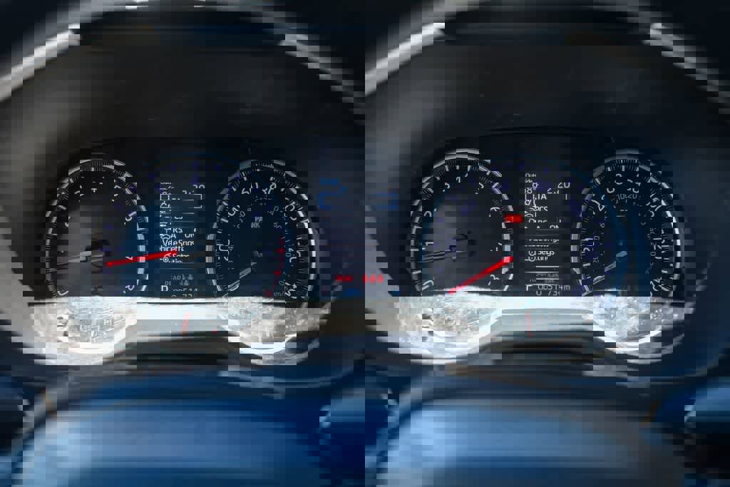 Used 2022 Toyota RAV4 LE FWD image 24