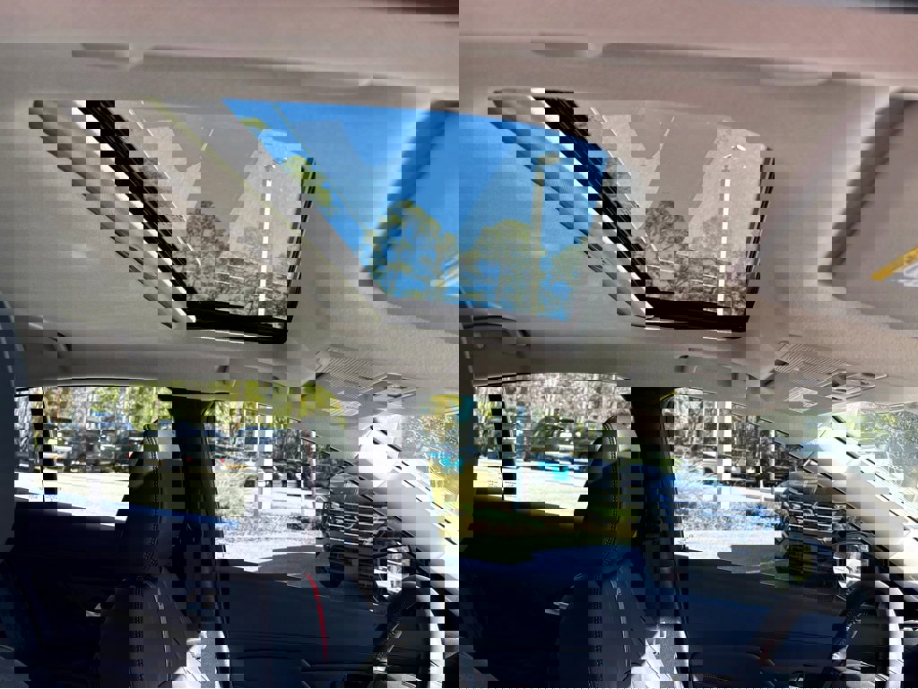 New 2026 Nissan Sentra SR w/ SR Premium Package image 13