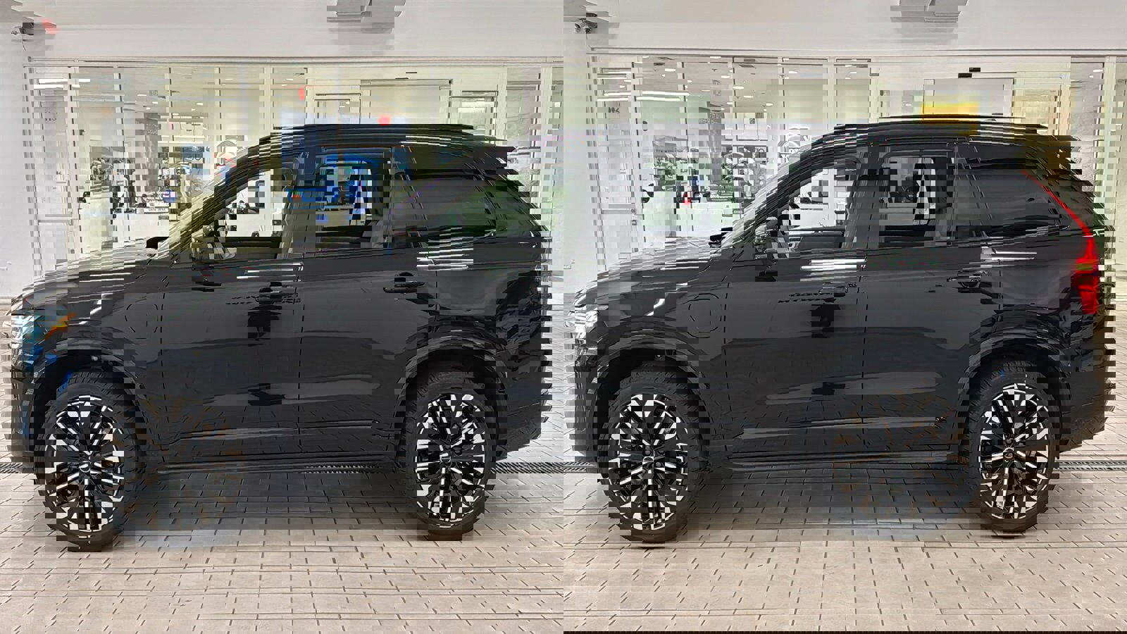 New 2026 Volvo XC90 T8 Ultra w/ Protection Package Premier image 8