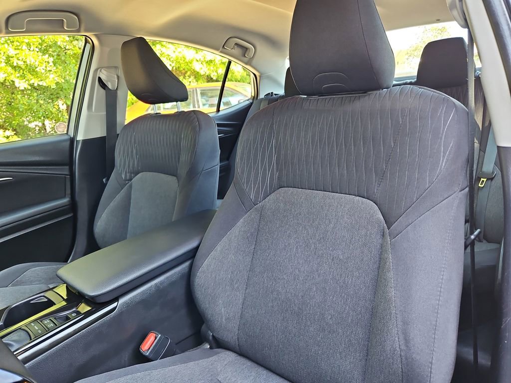 Used 2025 Toyota Camry SE FWD image 23