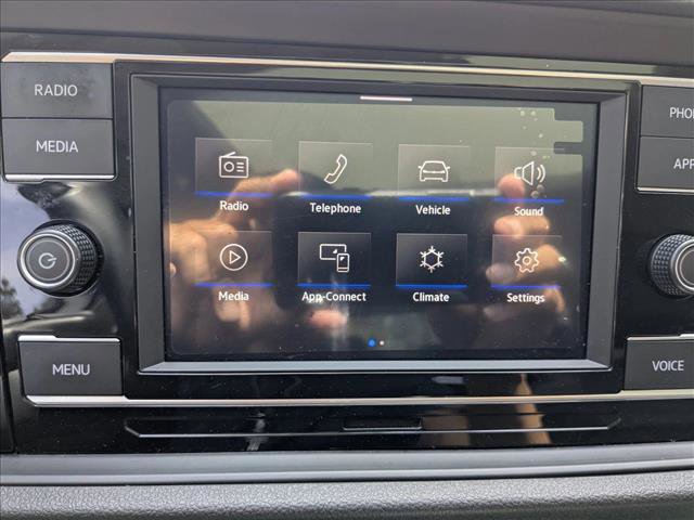 Used 2023 Volkswagen Jetta SE image 19