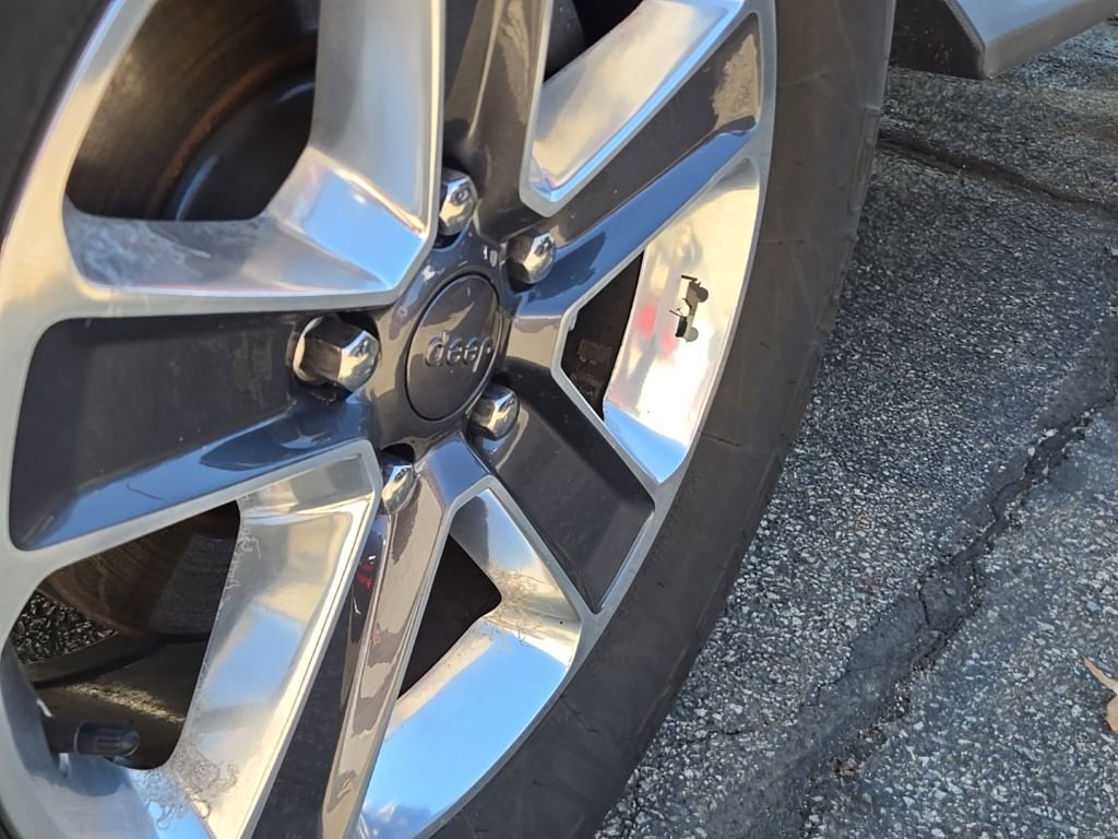 Used 2020 Jeep Wrangler Unlimited Sahara w/ Safety Group AWD/4WD image 6