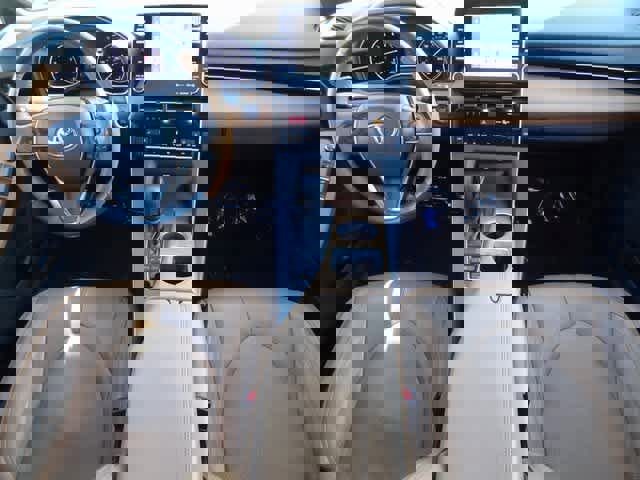 Used 2019 Toyota Avalon Limited image 15