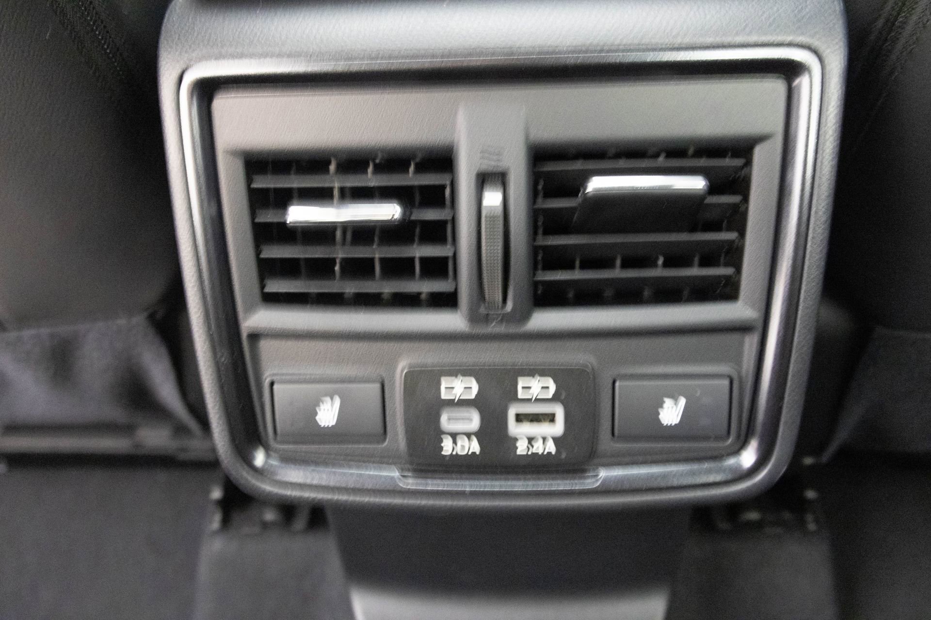 Used 2025 Subaru Forester Touring image 29