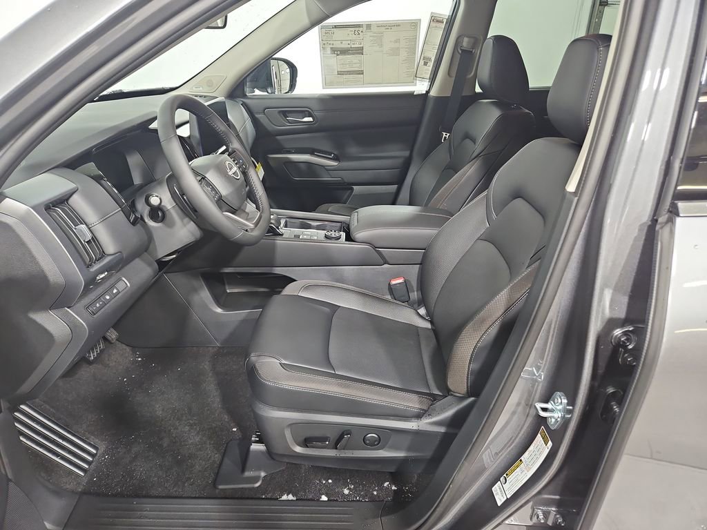 New 2026 Nissan Pathfinder SL w/ SL Premium Package image 9