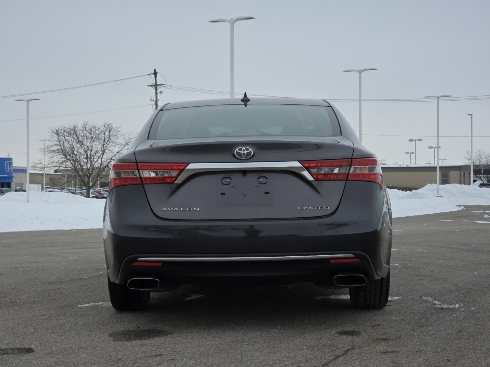 Used 2016 Toyota Avalon Limited image 18
