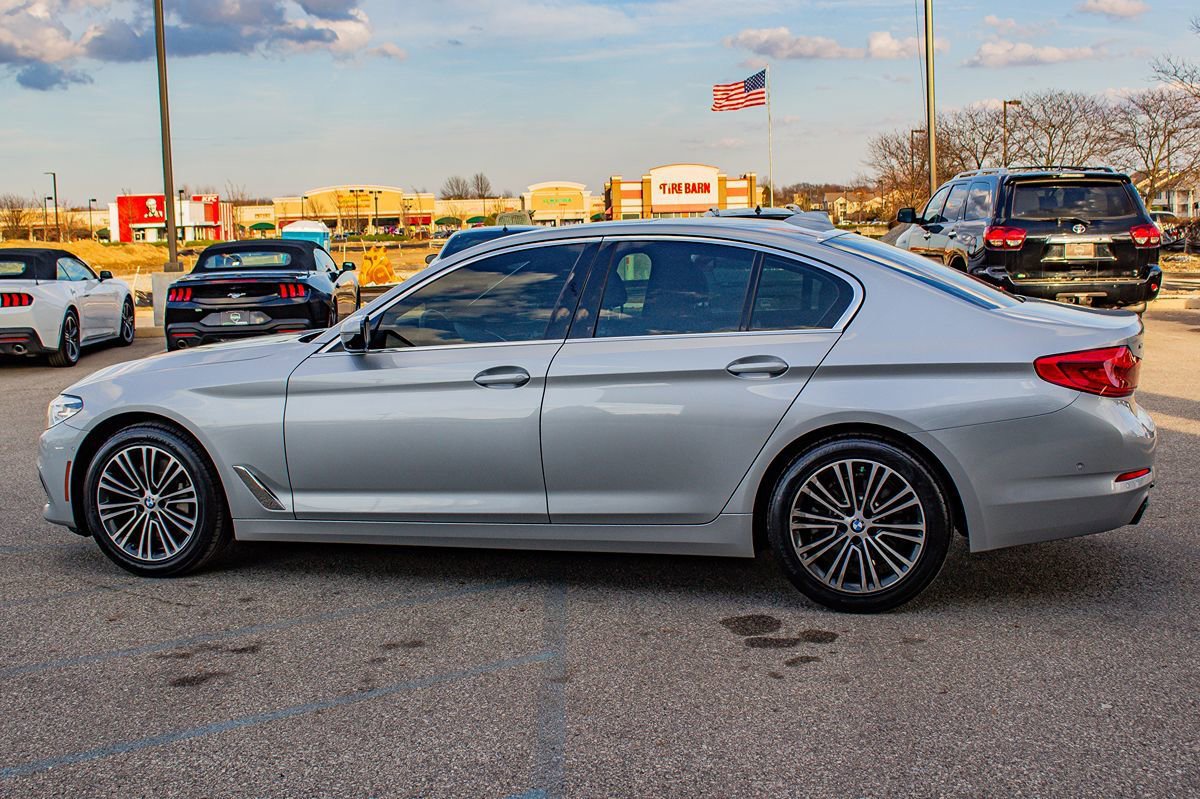 Used 2019 BMW 530i xDrive w/ Premium Package image 6